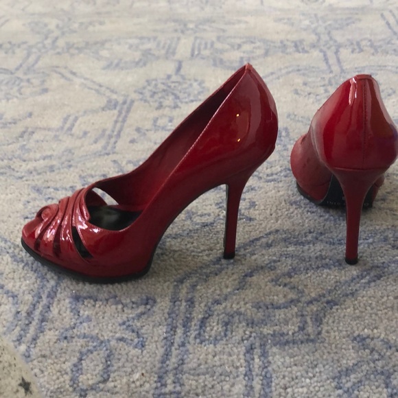 Gianni Bini Red parent heels - Picture 3 of 4